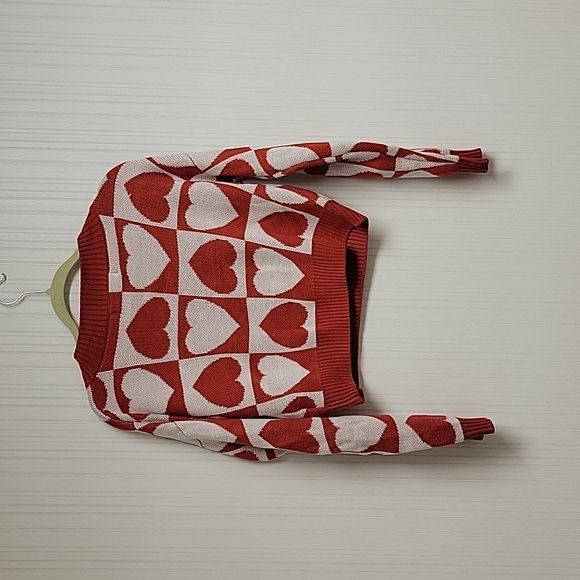 Women's Madden NYC cropped red and white heart sweater sz medium acrylic - Picture 2 of 5